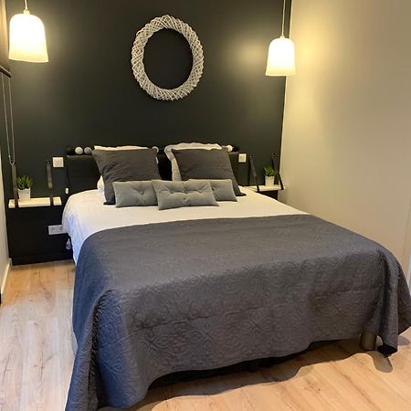 Victoria'S House Aparthotel Лил Екстериор снимка