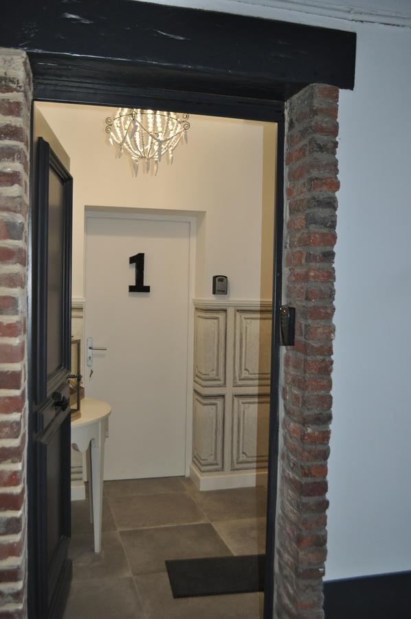 Victoria'S House Aparthotel Лил Екстериор снимка
