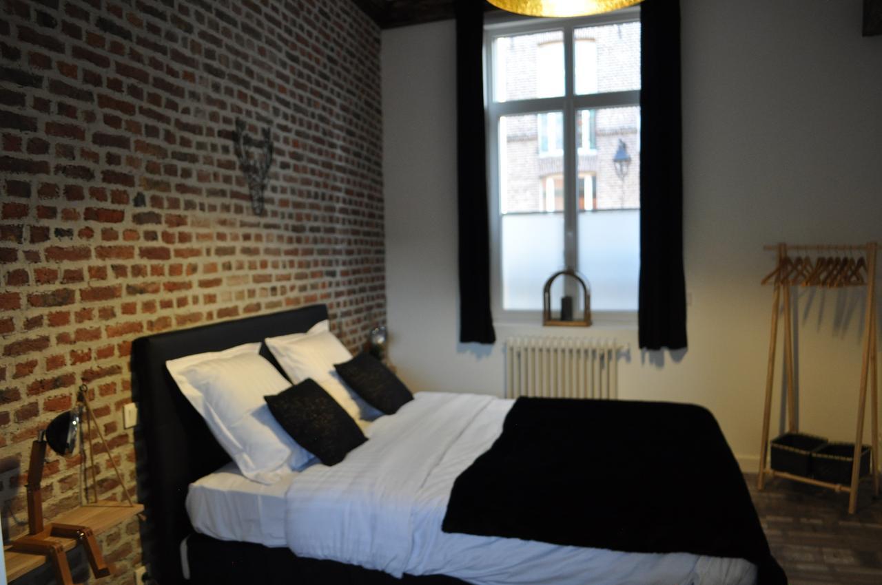 Victoria'S House Aparthotel Лил Екстериор снимка