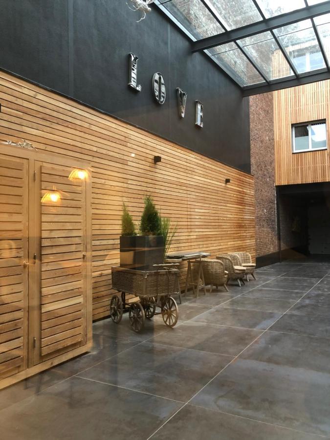 Victoria'S House Aparthotel Лил Екстериор снимка