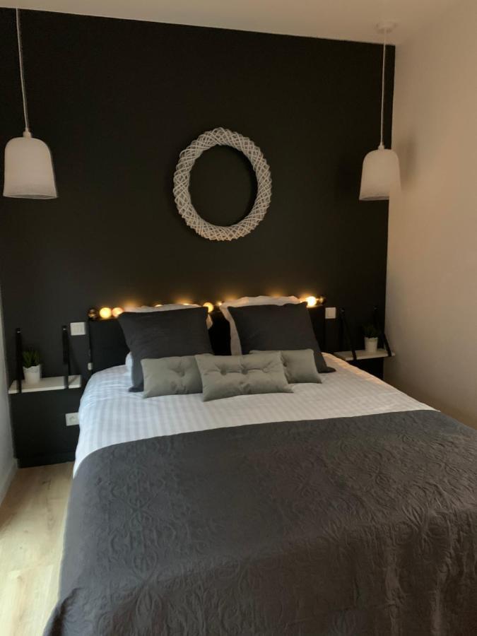 Victoria'S House Aparthotel Лил Екстериор снимка